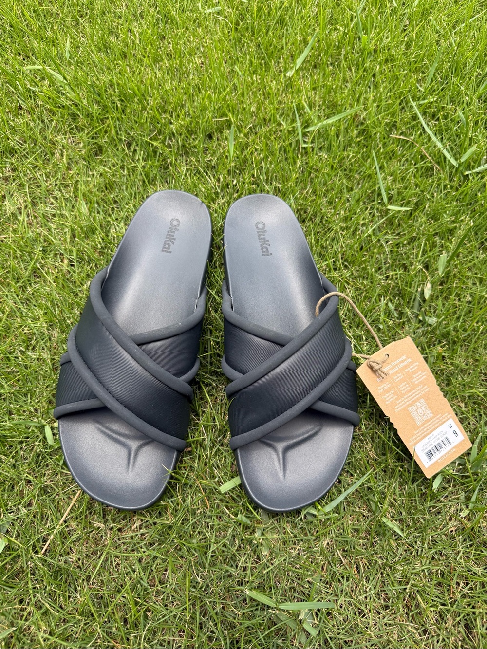 OluKai Ani Black Crisscross Slide Sandals